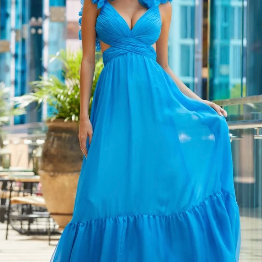 Elegant Blue Maxi Dress